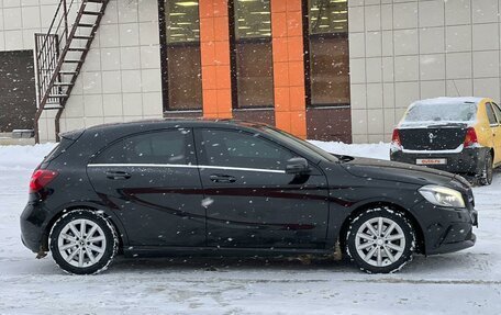 Mercedes-Benz A-Класс, 2017 год, 1 200 000 рублей, 9 фотография