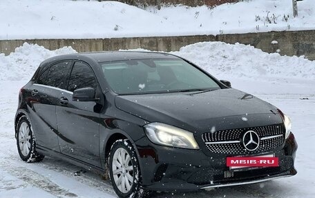 Mercedes-Benz A-Класс, 2017 год, 1 200 000 рублей, 8 фотография