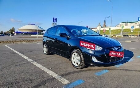 Hyundai Solaris II рестайлинг, 2013 год, 850 000 рублей, 17 фотография