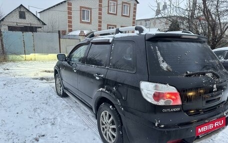 Mitsubishi Outlander III рестайлинг 3, 2007 год, 710 000 рублей, 4 фотография