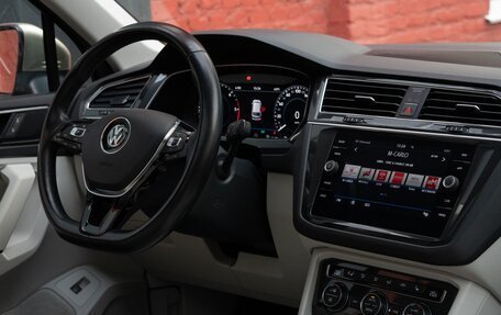 Volkswagen Tiguan II, 2017 год, 2 790 000 рублей, 6 фотография