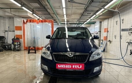 Skoda Fabia II, 2013 год, 700 000 рублей, 2 фотография