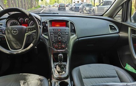 Opel Astra J, 2013 год, 900 000 рублей, 6 фотография