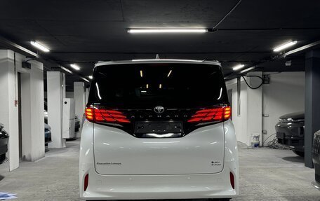 Toyota Alphard, 2024 год, 16 480 000 рублей, 27 фотография