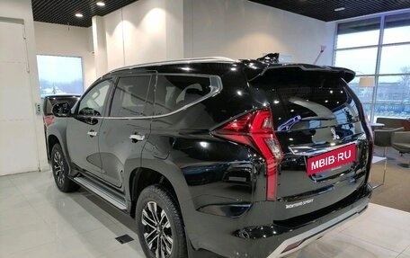 Mitsubishi Montero Sport, 2022 год, 4 430 000 рублей, 10 фотография