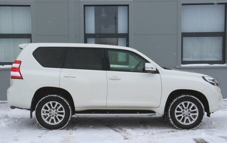 Toyota Land Cruiser Prado 150 рестайлинг 2, 2014 год, 3 149 000 рублей, 4 фотография