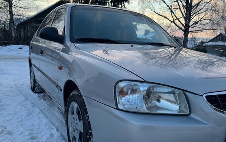 Hyundai Accent II, 2011 год, 700 000 рублей, 2 фотография