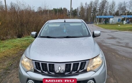 Mitsubishi L200 IV рестайлинг, 2017 год, 2 550 000 рублей, 3 фотография