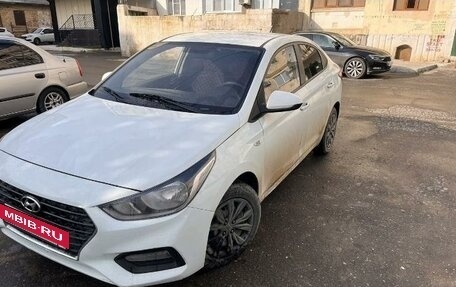 Hyundai Solaris II рестайлинг, 2017 год, 930 000 рублей, 2 фотография