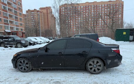 BMW 5 серия, 2004 год, 1 270 000 рублей, 8 фотография