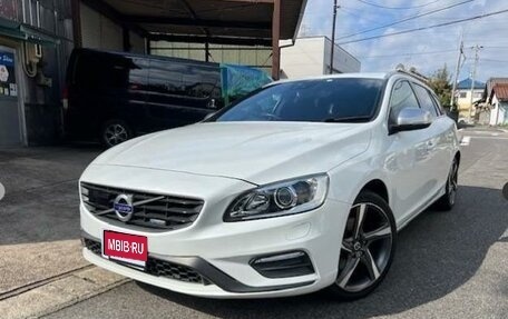 Volvo V60 I, 2015 год, 1 100 000 рублей, 1 фотография