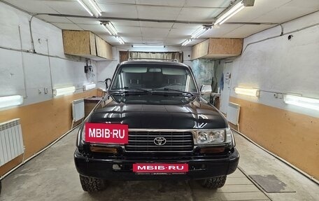 Toyota Land Cruiser 80 рестайлинг, 1996 год, 1 950 000 рублей, 5 фотография