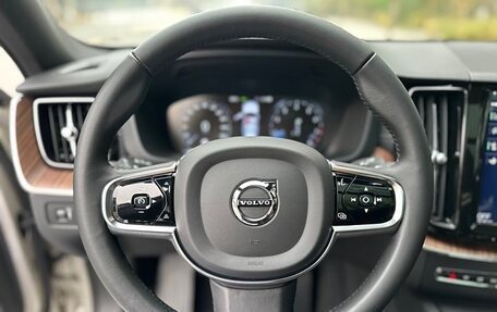 Volvo XC60 II, 2021 год, 4 190 000 рублей, 12 фотография