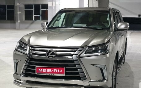 Lexus LX III, 2016 год, 6 900 000 рублей, 1 фотография