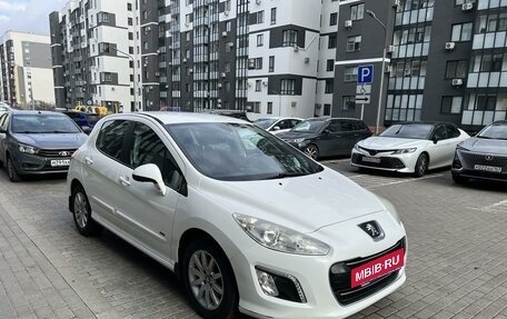 Peugeot 308 II, 2011 год, 615 000 рублей, 2 фотография