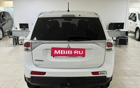 Mitsubishi Outlander III рестайлинг 3, 2012 год, 1 049 000 рублей, 5 фотография