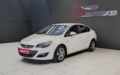 Opel Astra J, 2013 год, 710 000 рублей, 1 фотография