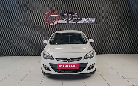 Opel Astra J, 2013 год, 710 000 рублей, 2 фотография