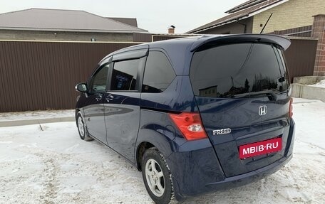 Honda Freed I, 2010 год, 1 050 000 рублей, 8 фотография