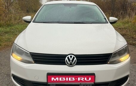 Volkswagen Jetta VI, 2014 год, 940 000 рублей, 3 фотография