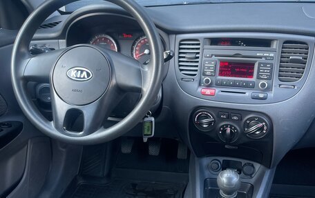 KIA Rio II, 2011 год, 749 000 рублей, 10 фотография