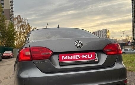 Volkswagen Jetta VI, 2014 год, 800 000 рублей, 2 фотография