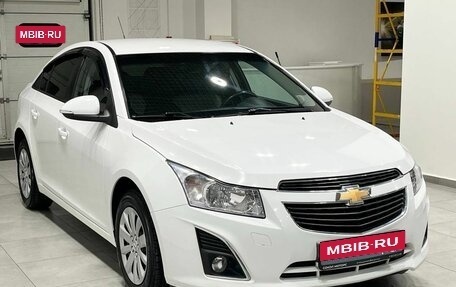 Chevrolet Cruze II, 2014 год, 999 900 рублей, 3 фотография