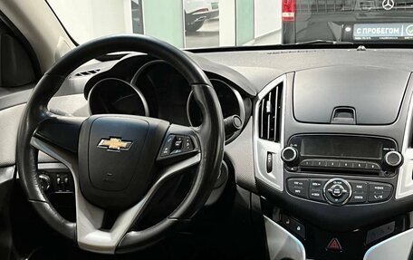 Chevrolet Cruze II, 2014 год, 999 900 рублей, 9 фотография