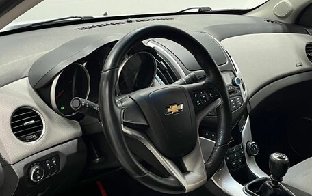 Chevrolet Cruze II, 2014 год, 999 900 рублей, 16 фотография