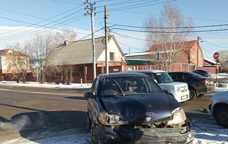 Toyota Platz, 2001 год, 240 000 рублей, 2 фотография