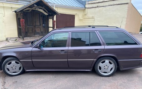 Mercedes-Benz E-Класс, 1994 год, 1 000 000 рублей, 4 фотография