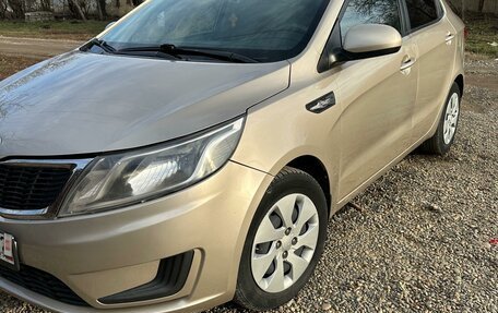 KIA Rio III рестайлинг, 2013 год, 870 000 рублей, 2 фотография