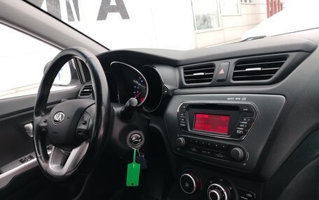 KIA Rio III рестайлинг, 2013 год, 940 000 рублей, 6 фотография