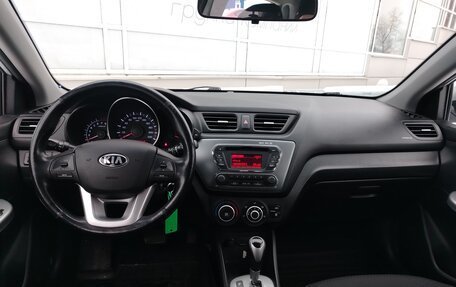 KIA Rio III рестайлинг, 2013 год, 940 000 рублей, 5 фотография