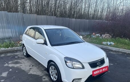 KIA Rio II, 2011 год, 750 000 рублей, 2 фотография