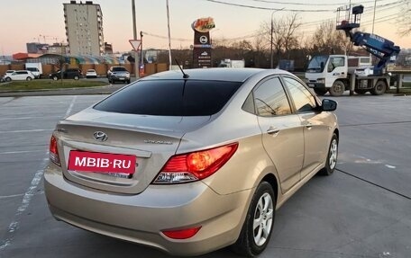 Hyundai Solaris II рестайлинг, 2011 год, 900 000 рублей, 8 фотография