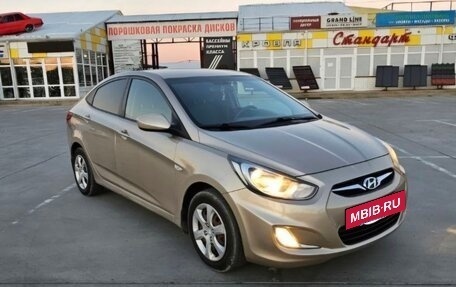 Hyundai Solaris II рестайлинг, 2011 год, 900 000 рублей, 9 фотография