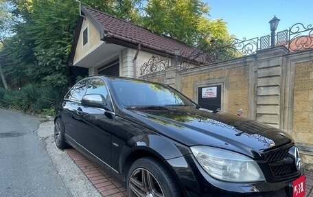 Mercedes-Benz C-Класс, 2008 год, 1 100 000 рублей, 1 фотография