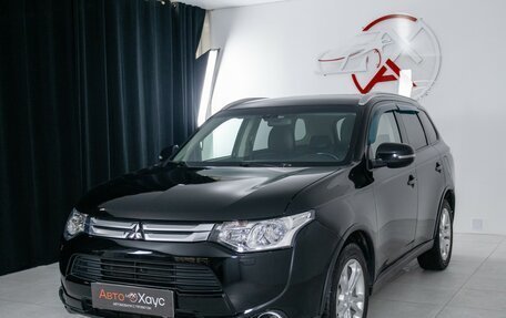 Mitsubishi Outlander III рестайлинг 3, 2014 год, 1 835 000 рублей, 3 фотография