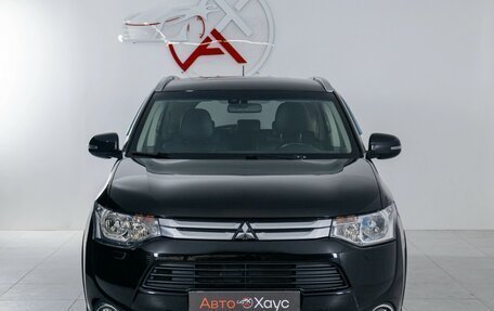 Mitsubishi Outlander III рестайлинг 3, 2014 год, 1 835 000 рублей, 2 фотография