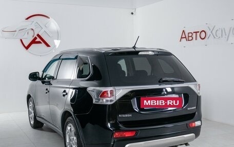 Mitsubishi Outlander III рестайлинг 3, 2014 год, 1 835 000 рублей, 4 фотография