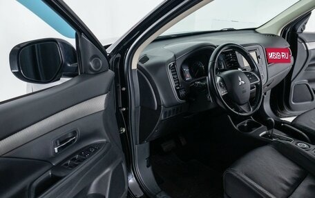 Mitsubishi Outlander III рестайлинг 3, 2014 год, 1 835 000 рублей, 7 фотография