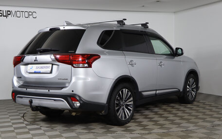 Mitsubishi Outlander III рестайлинг 3, 2019 год, 2 399 990 рублей, 5 фотография