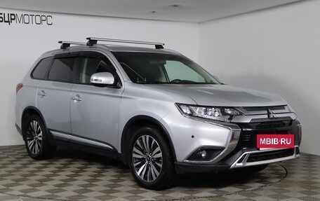 Mitsubishi Outlander III рестайлинг 3, 2019 год, 2 399 990 рублей, 3 фотография