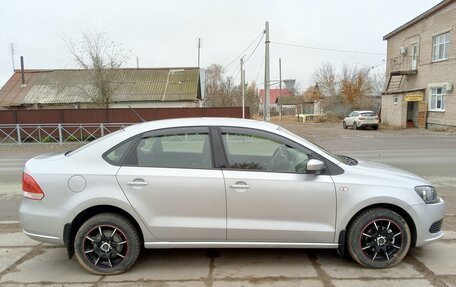 Volkswagen Polo VI (EU Market), 2013 год, 1 250 000 рублей, 2 фотография