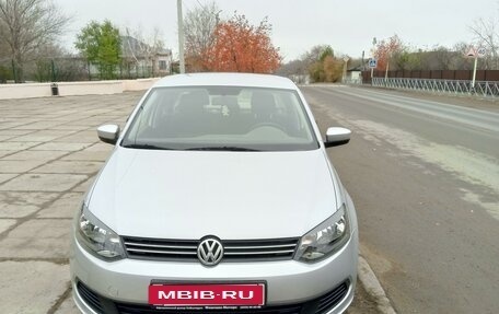 Volkswagen Polo VI (EU Market), 2013 год, 1 250 000 рублей, 1 фотография