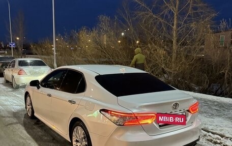 Toyota Camry, 2019 год, 3 160 000 рублей, 4 фотография