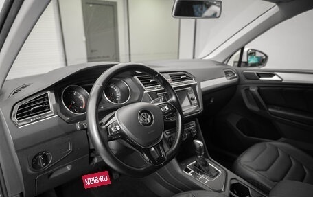 Volkswagen Tiguan II, 2018 год, 2 350 000 рублей, 12 фотография