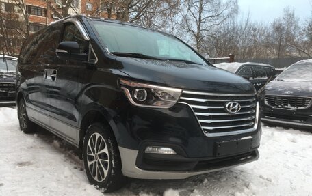 Hyundai Grand Starex Grand Starex I рестайлинг 2, 2019 год, 4 350 000 рублей, 2 фотография