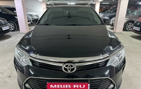 Toyota Camry, 2017 год, 2 350 000 рублей, 2 фотография